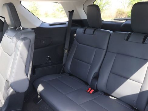 New 2026 Ford Explorer Active w/ Active Comfort Package AWD/4WD image 16