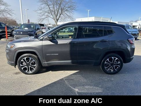 Used 2023 Jeep Compass Limited AWD/4WD image 4