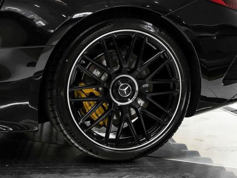 Used 2023 Mercedes-Benz SL 63 AMG 4MATIC w/ Driver Assistance Package image 49