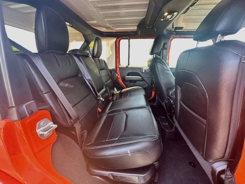 Used 2023 Jeep Wrangler Unlimited Sahara AWD/4WD image 30