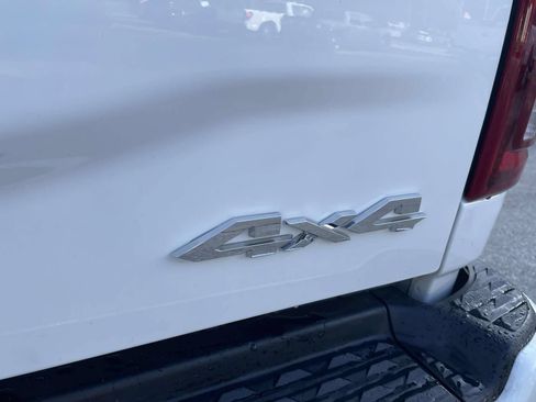 Used 2026 RAM 2500 Laramie AWD/4WD image 4