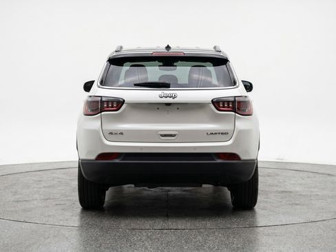 Used 2025 Jeep Compass Limited AWD/4WD image 7