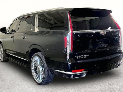 Used 2024 Cadillac Escalade ESV Premium Luxury AWD/4WD image 14