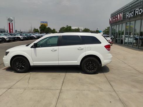 Used 2020 Dodge Journey SE w/ Blacktop Package FWD image 8