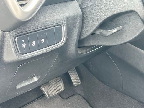 Used 2024 Kia Soul LX w/ Option Group 015 FWD image 28