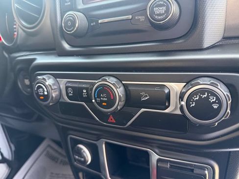 Used 2021 Jeep Wrangler Sport AWD/4WD image 5