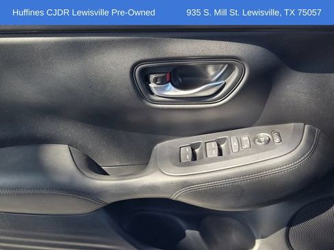 Used 2024 Honda HR-V LX image 29