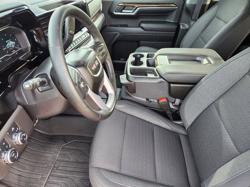 Used 2023 GMC Sierra 1500 SLE w/ Preferred Package image 8