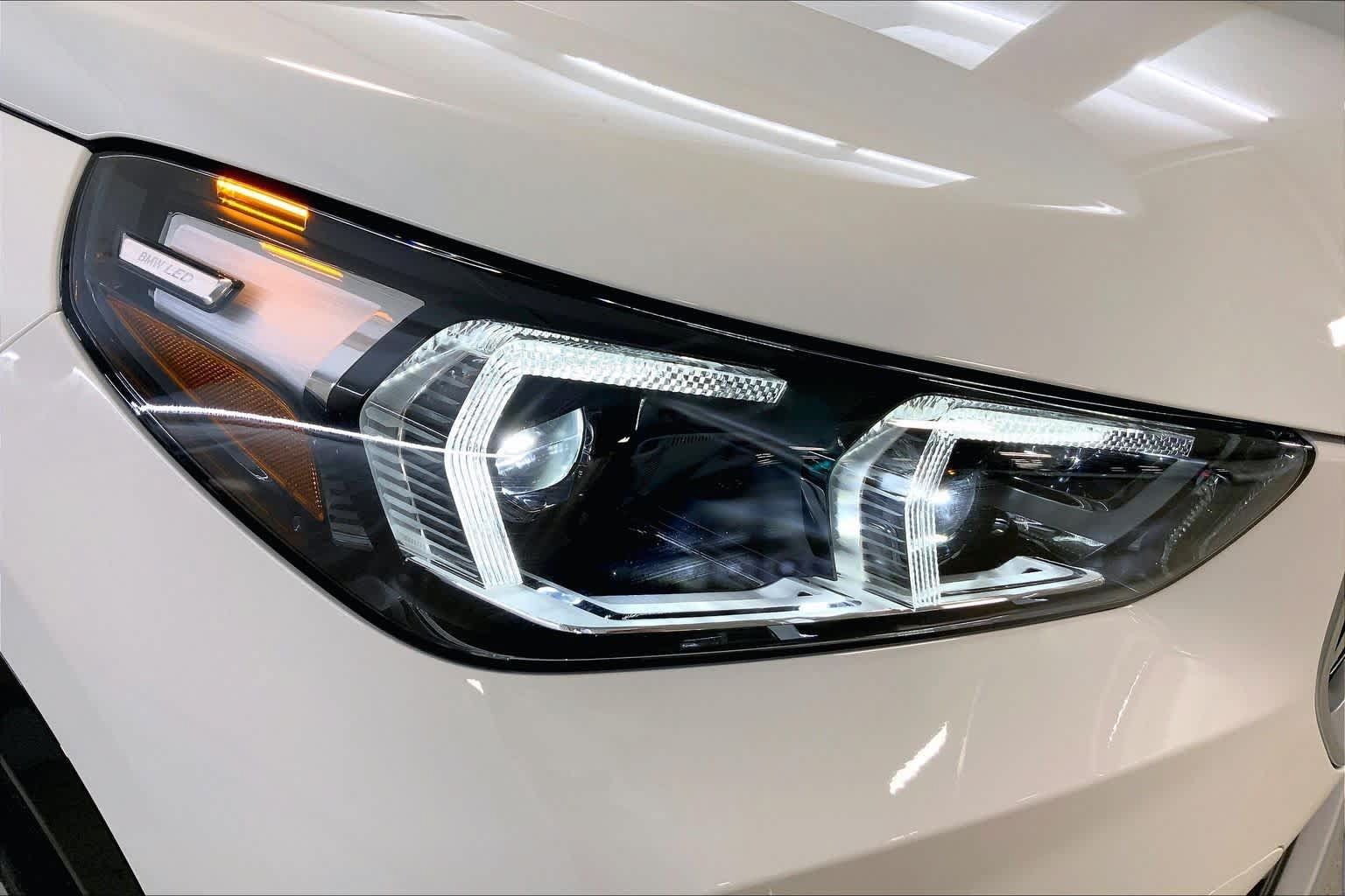 New 2027 BMW X1 xDrive28i AWD/4WD image 13