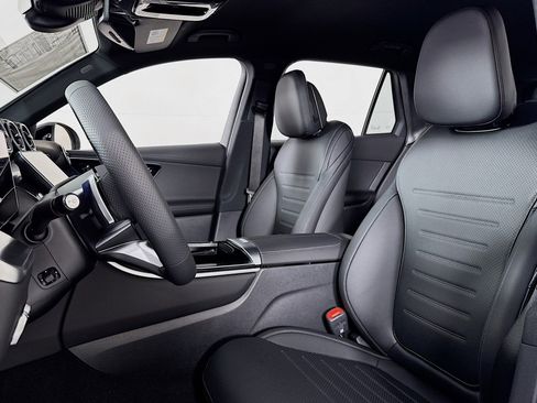 New 2026 Mercedes-Benz GLC 300 image 16