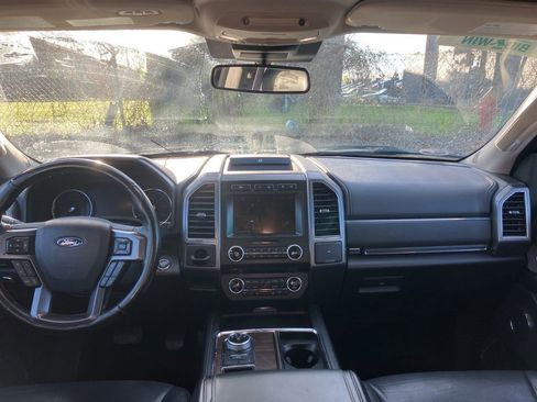 Used 2018 Ford Expedition Platinum image 5
