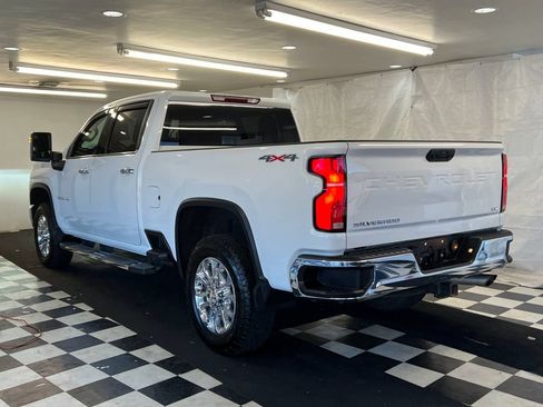 Used 2025 Chevrolet Silverado 2500 LTZ AWD/4WD image 14