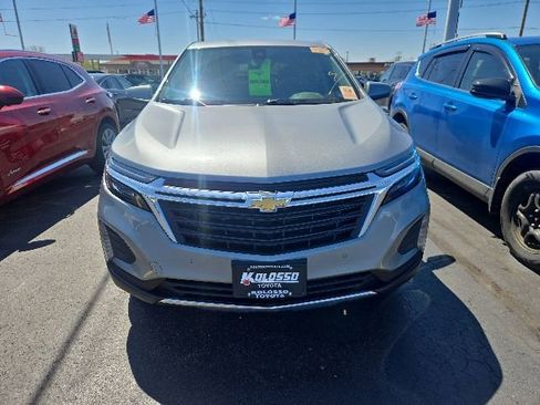 Used 2023 Chevrolet Equinox LT AWD/4WD image 2