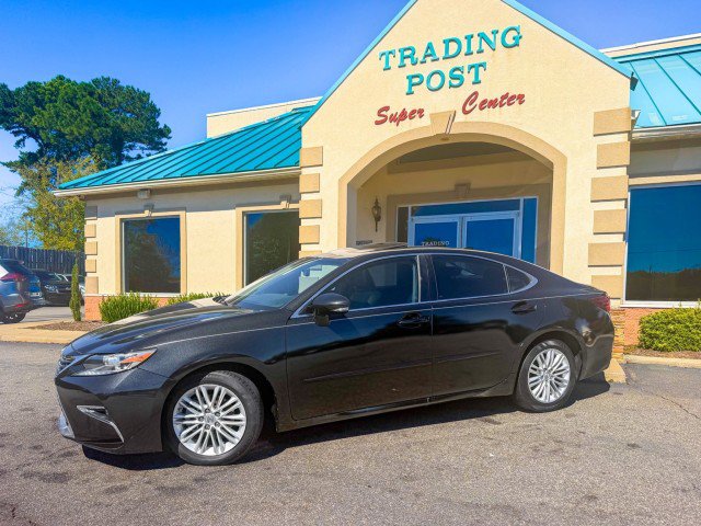 Used 2016 Lexus ES 350 w/ Premium Package w/Wood Trim FWD image 3