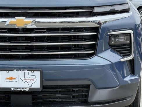 New 2026 Chevrolet Traverse LT FWD image 8