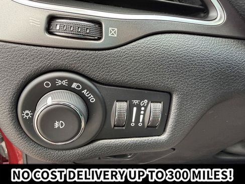 Used 2020 Jeep Cherokee Latitude Plus w/ Cold Weather Group AWD/4WD image 20