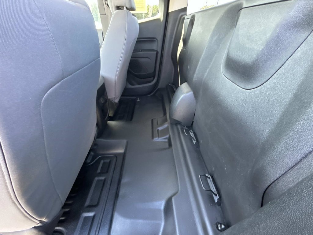 Used 2020 Chevrolet Colorado W/T RWD image 12