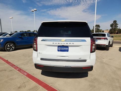 Used 2024 Chevrolet Suburban LT AWD/4WD image 6