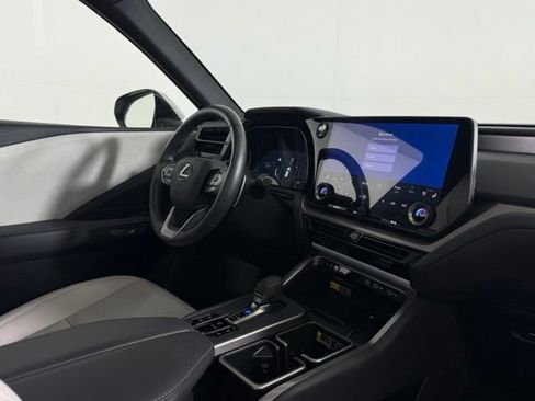Used 2025 Lexus TX 350 AWD image 18