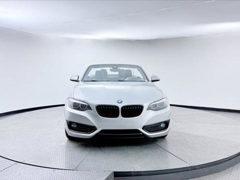 Used 2020 BMW 230i xDrive Convertible AWD/4WD image 12