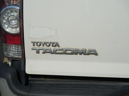 Used 2011 Toyota Tacoma 2WD Access Cab w/ Convenience Pkg image 11
