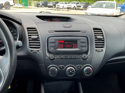 Used 2017 Kia Forte LX FWD image 20
