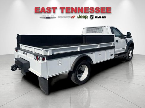 Used 2018 Ford F550 2WD Regular Cab Super Duty image 3