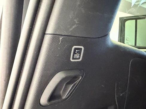 Used 2022 Jeep Wagoneer Series II AWD/4WD image 12