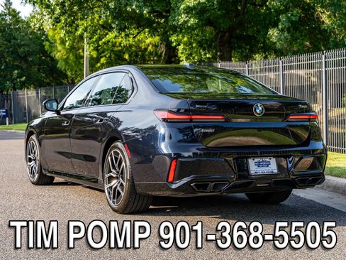 Used 2023 BMW 760i xDrive AWD/4WD image 7