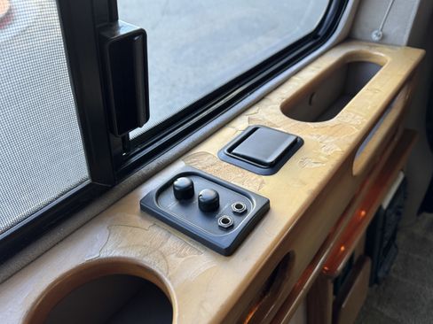 Used 1999 Chevrolet Express 1500 w/ Convenience Pkg image 29