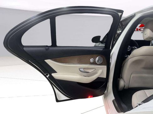 Used 2021 Mercedes-Benz E 350 Sedan image 26