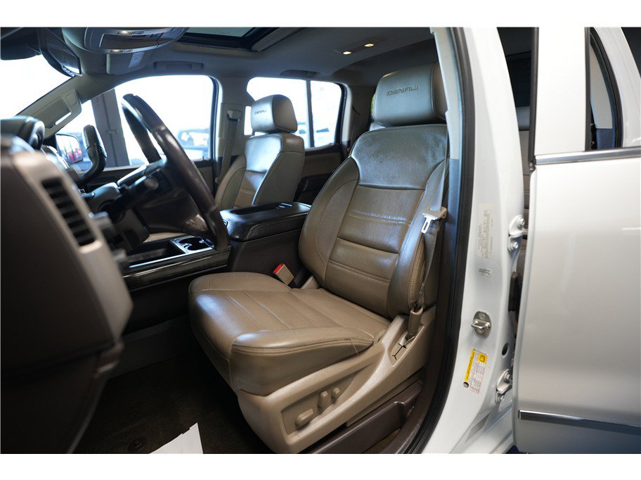 Used 2016 GMC Sierra 1500 Denali w/ Enhanced Driver Alert Package AWD/4WD image 11