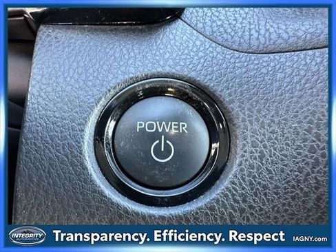 Used 2025 Toyota Camry LE image 28