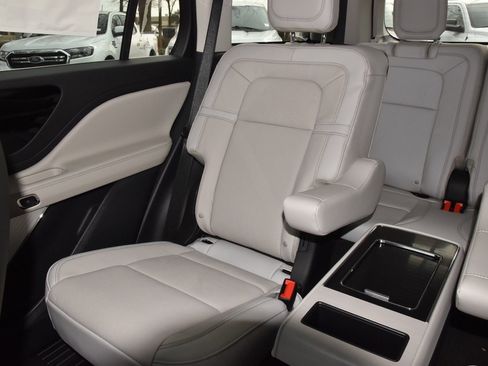 New 2026 Lincoln Aviator Reserve image 21