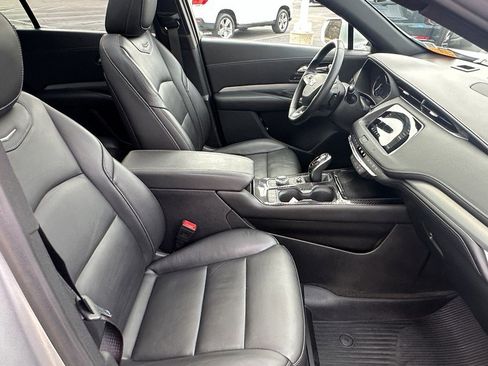 Used 2021 Cadillac XT4 Premium Luxury w/ Cold Weather Package image 18