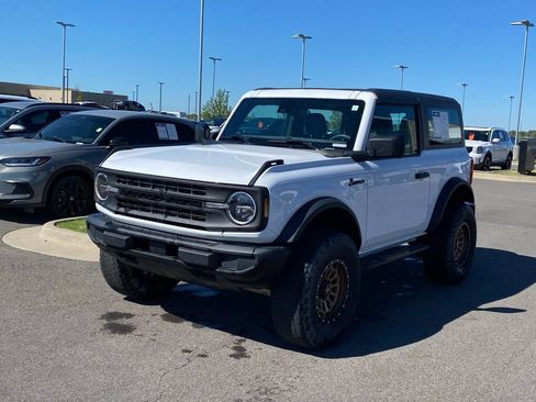 Used 2023 Ford Bronco 2-Door AWD/4WD image 3