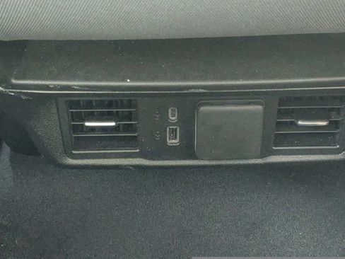 Used 2025 GMC Sierra 2500 SLE w/ SLE Value Package; image 17