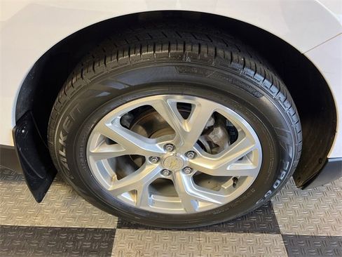 Used 2021 Chevrolet Equinox Premier w/ LPO, Floor Liner Package image 10