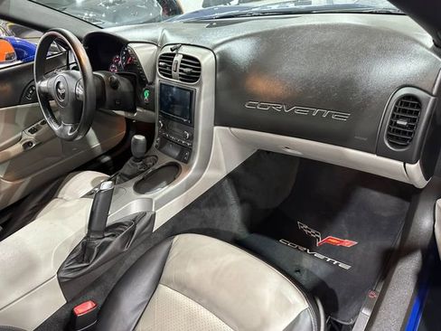 Used 2007 Chevrolet Corvette Convertible w/ Preferred Equipment Group RWD image 9