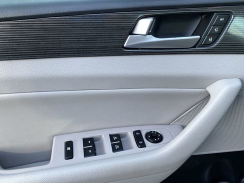 Used 2019 Hyundai Sonata Limited image 23