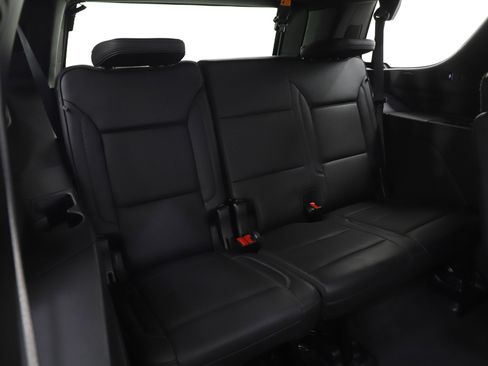 Used 2023 GMC Yukon Denali w/ Denali Reserve Package image 16