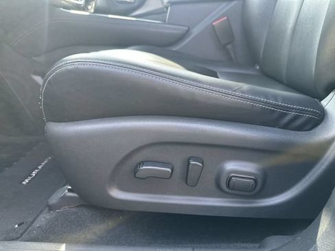 Used 2024 Nissan Murano SV AWD/4WD image 16