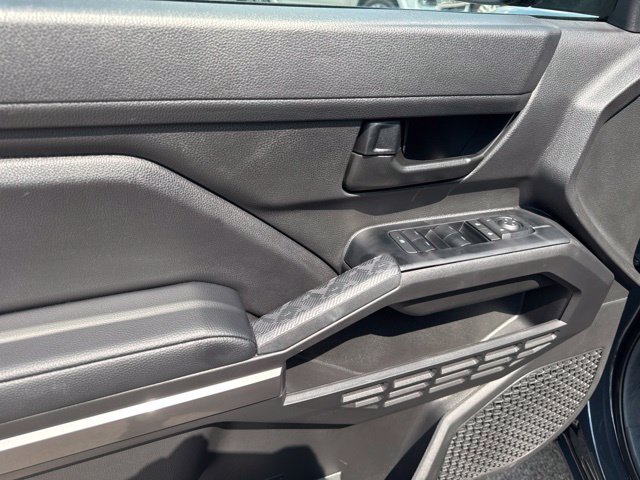 Used 2026 Toyota Tacoma SR5 AWD/4WD image 8