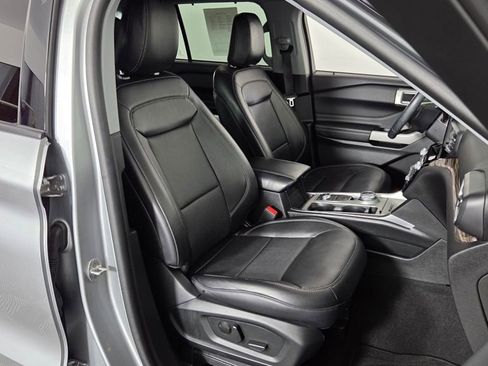 Used 2023 Ford Explorer Limited w/ Equipment Group 301A image 40