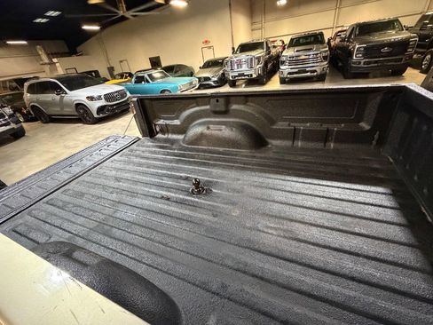 Used 2006 Dodge Ram 2500 Truck SLT image 19