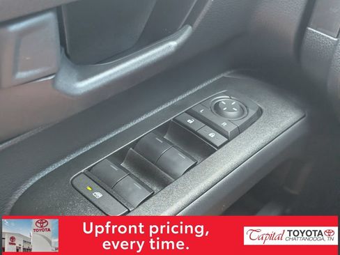 Used 2025 Toyota 4Runner SR5 AWD/4WD image 14