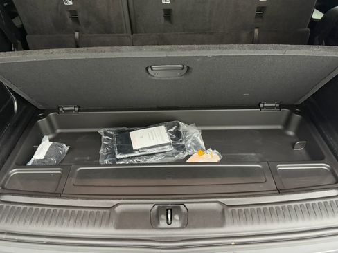 Used 2024 Jeep Wagoneer Series II w/ Flexible Seating Group image 55