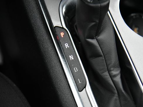 Used 2024 Chevrolet Malibu LT image 24