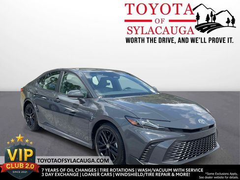 Used 2026 Toyota Camry SE w/ Multimedia Upgrade Package FWD image 1