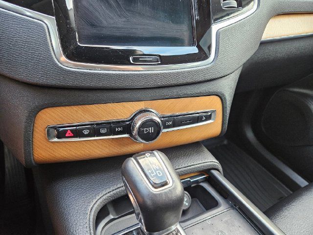 Used 2021 Volvo XC90 T6 Momentum w/ Advanced Package AWD/4WD image 27